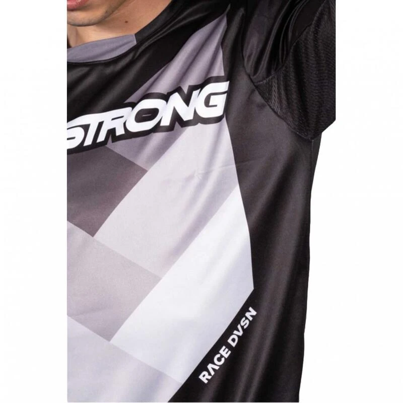 Stay Strong Maillot BMX Manches Longues Staystrong - Chevron Noir 6 Stay Strong Maillot BMX Manches Longues Staystrong - Chevron Noir – Image 4
