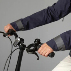 BTWIN VESTE PLUIE VELO VILLE VISIBILITE NUIT 540 FEMME BLEU MARINE -Vélo route Magasin veste pluie velo ville visibilite nuit 540 femme bleu marine 5